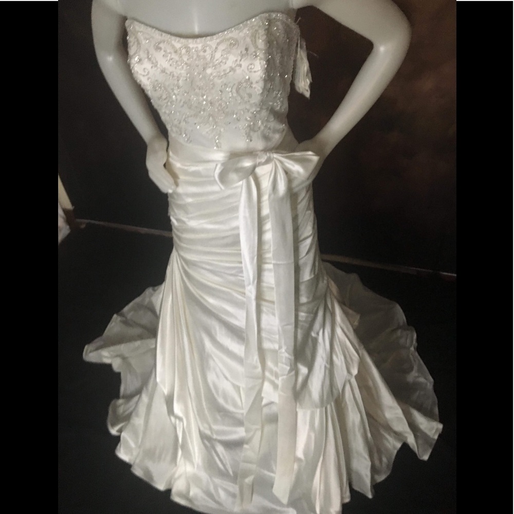 Wedding dress